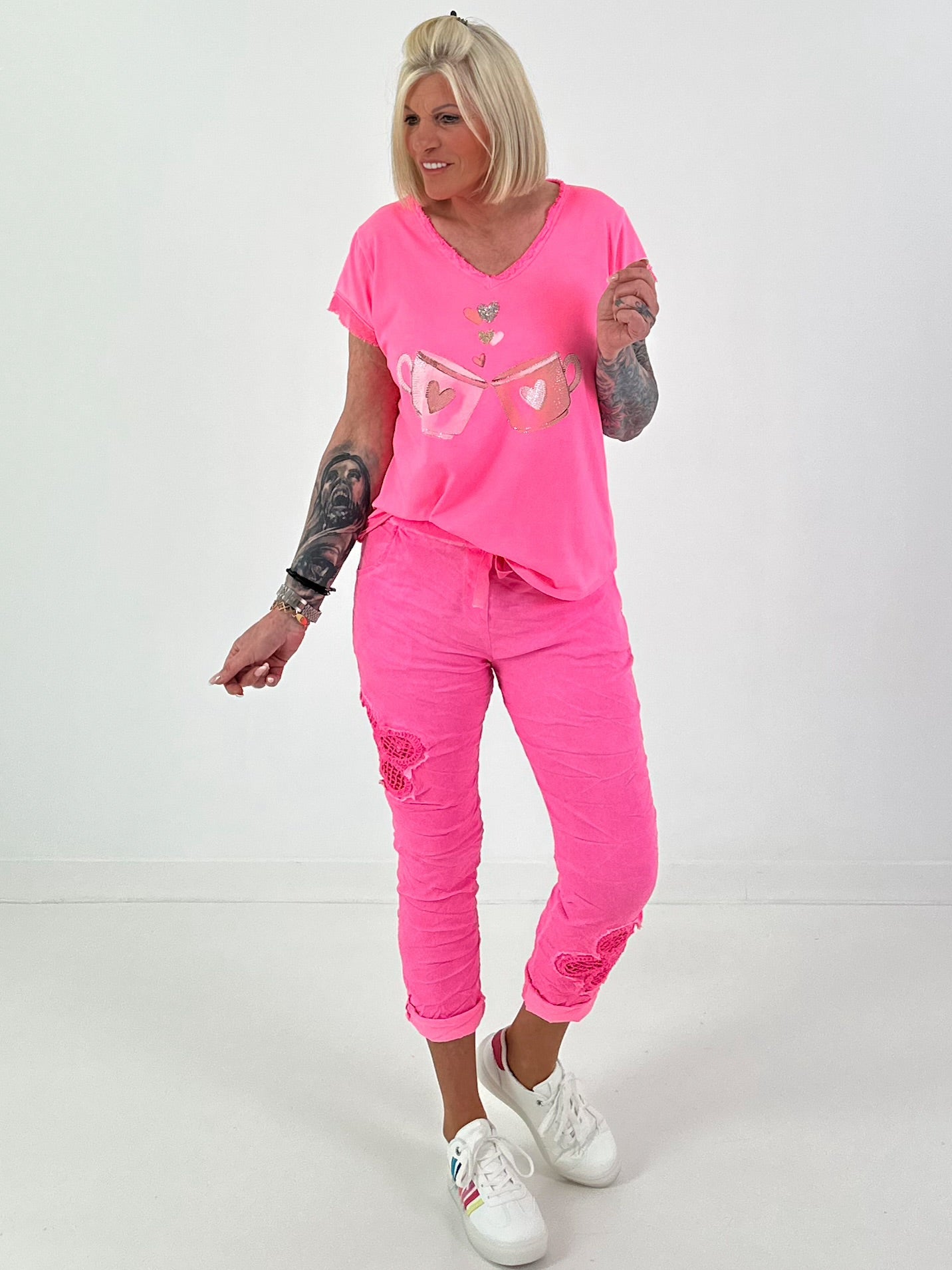 T-shirt Cups - neon pink