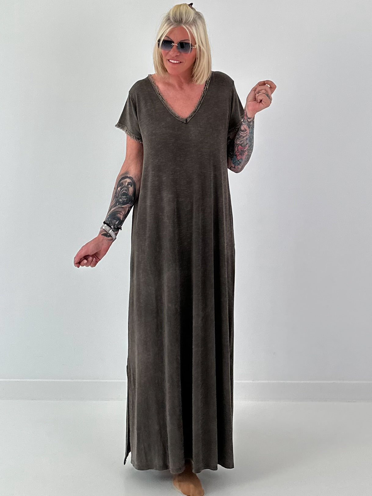 Maxi Kleid mit fransigen Abschlüssen - schoko