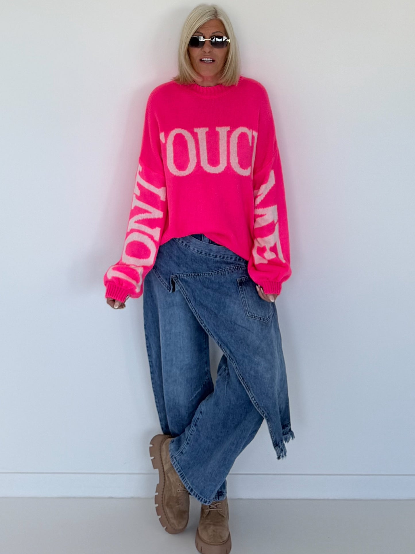 Oversized Strickpullover Dont Touch Me - neonpink-weiss