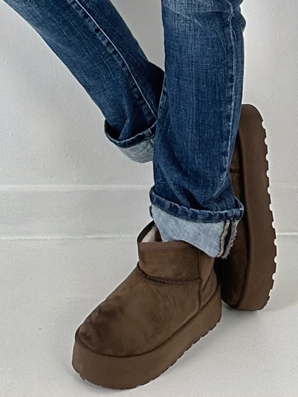 Cosy Low Boot model "Cloudie" - chocolate