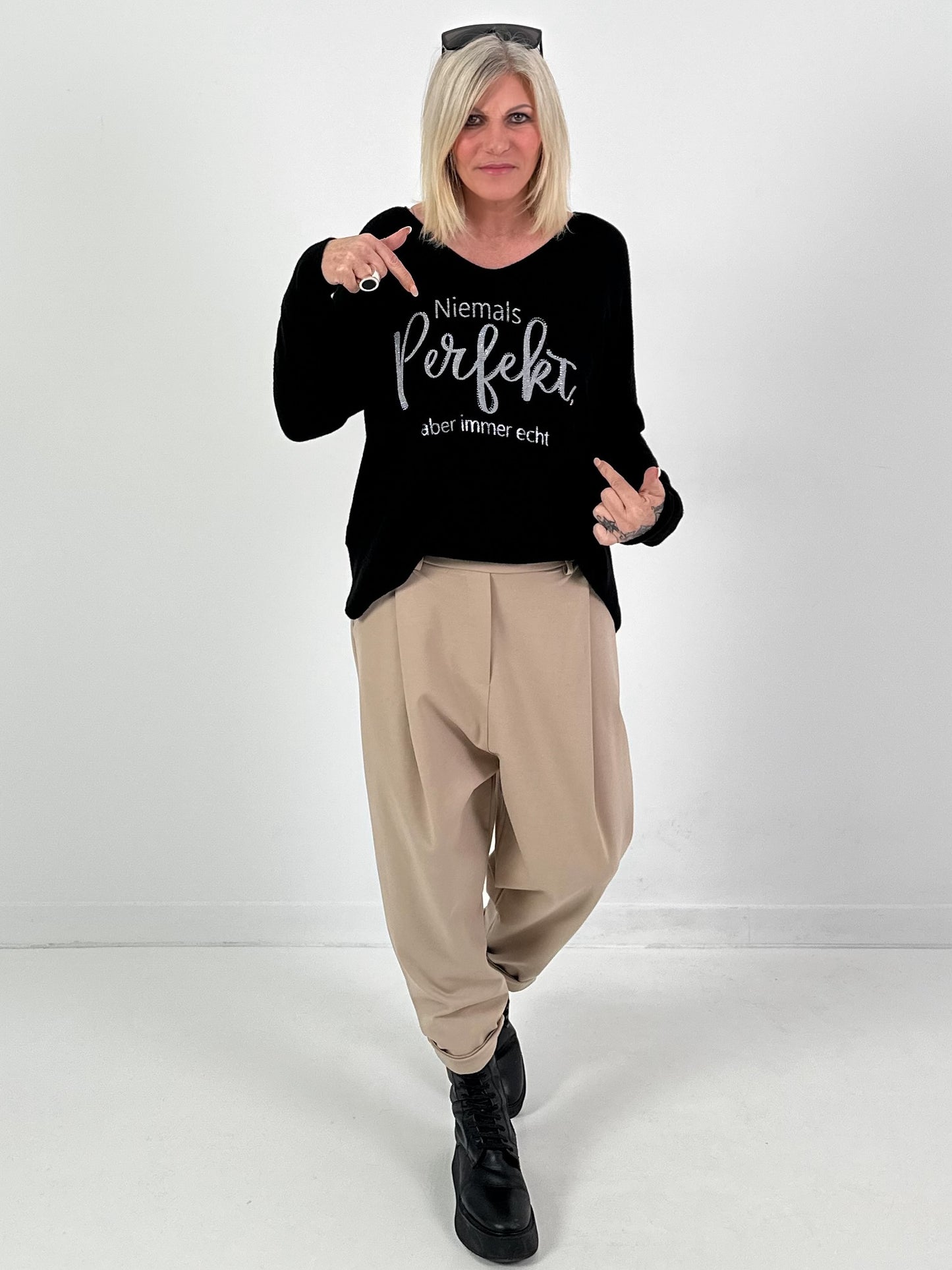 V-hals pullover model "Always Authentic" - zwart