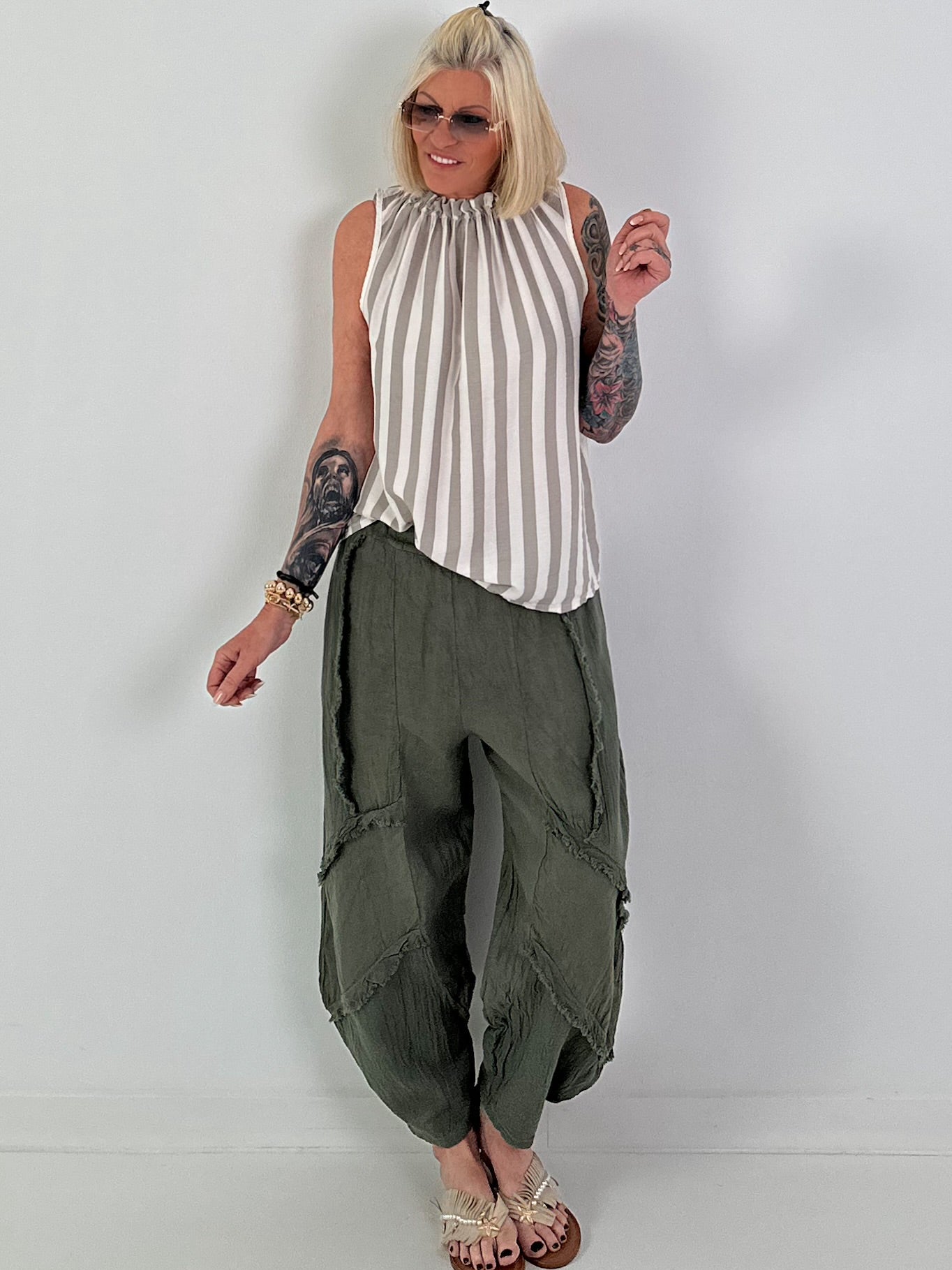 Streifen Top mit Rüschenkragen - taupe-beige