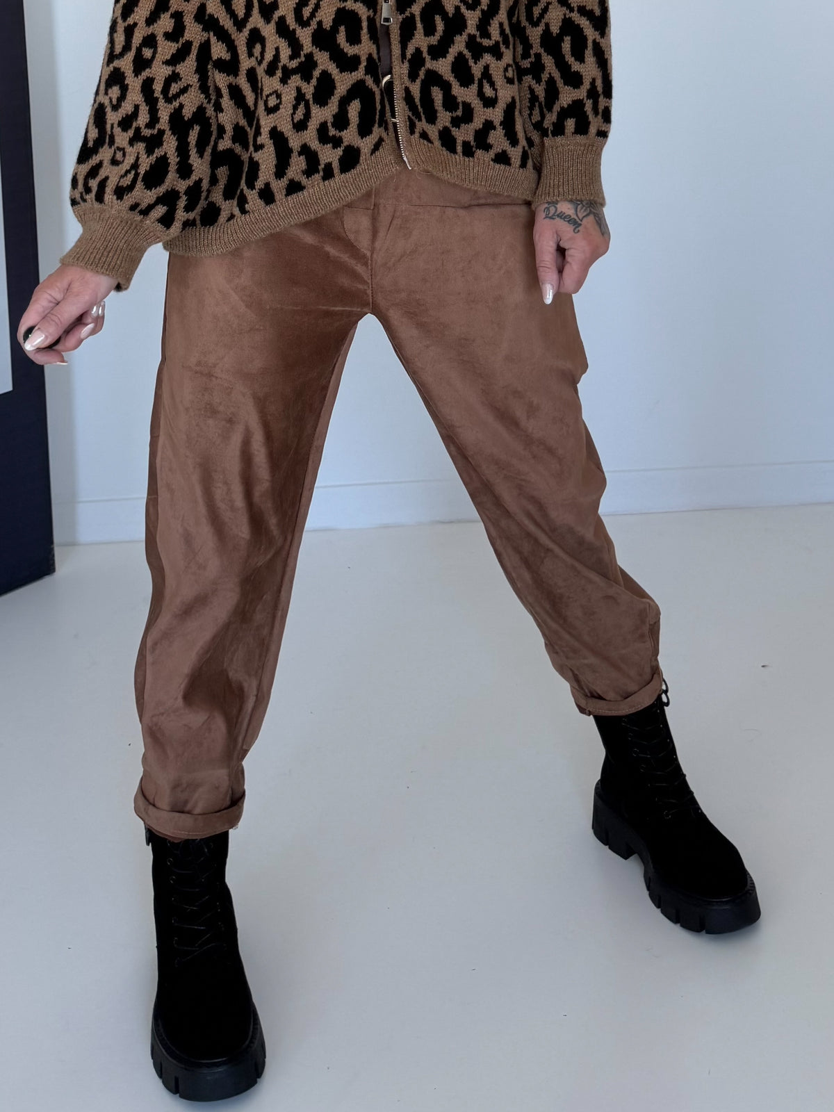 Hose in Wildleder-Optik mit Gürtel - camel