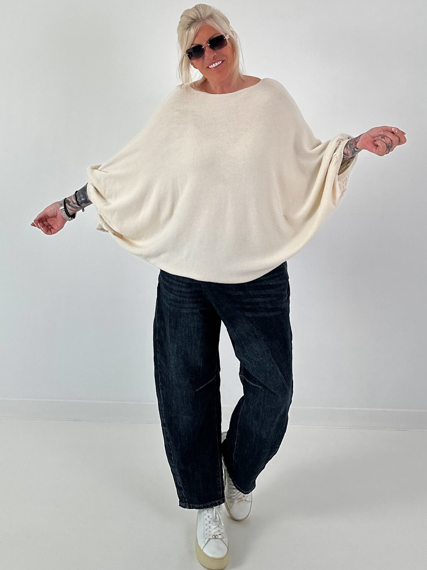 Oversized Pullover mit raffinierten Details - creme