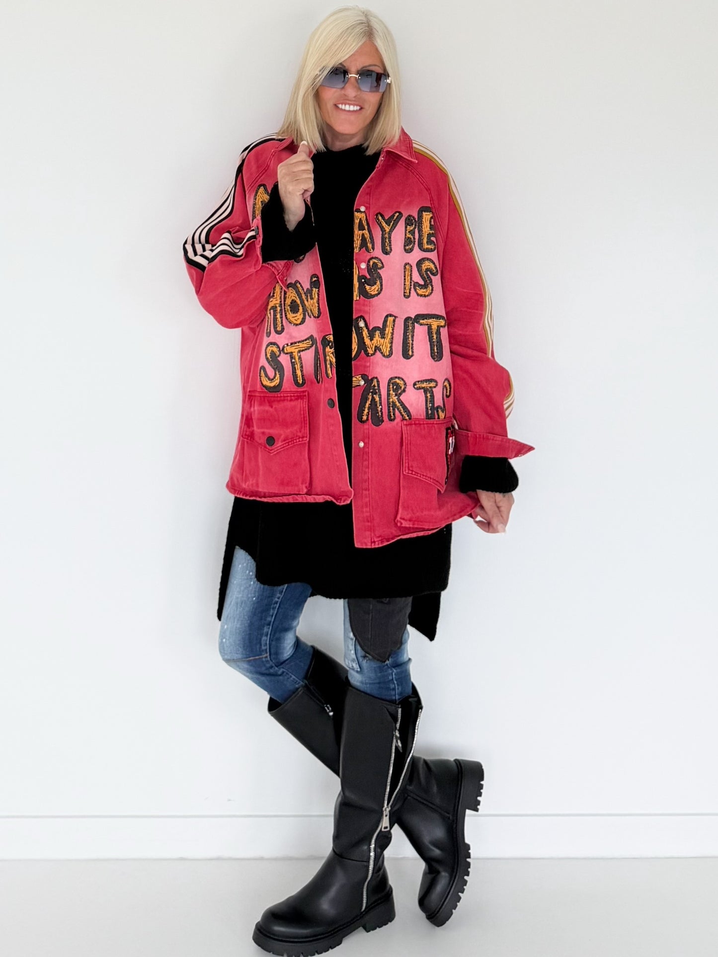 Oversized Jeansjacke mit Pailletten - used-red (lieferbar ab ca. 01.09.26)