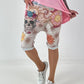 Kurze Baggy mit Skull-Print - mehrfarbig