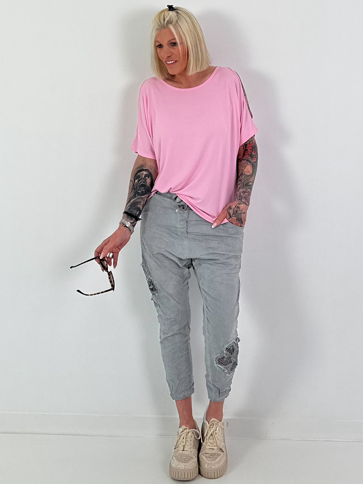 T-shirt with cut-outs - pink