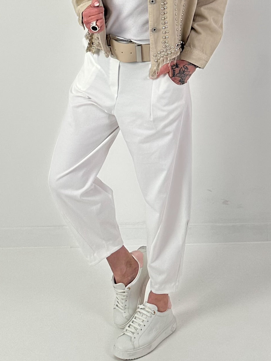 Ballonhose mit asymmetrischer Naht - weiss