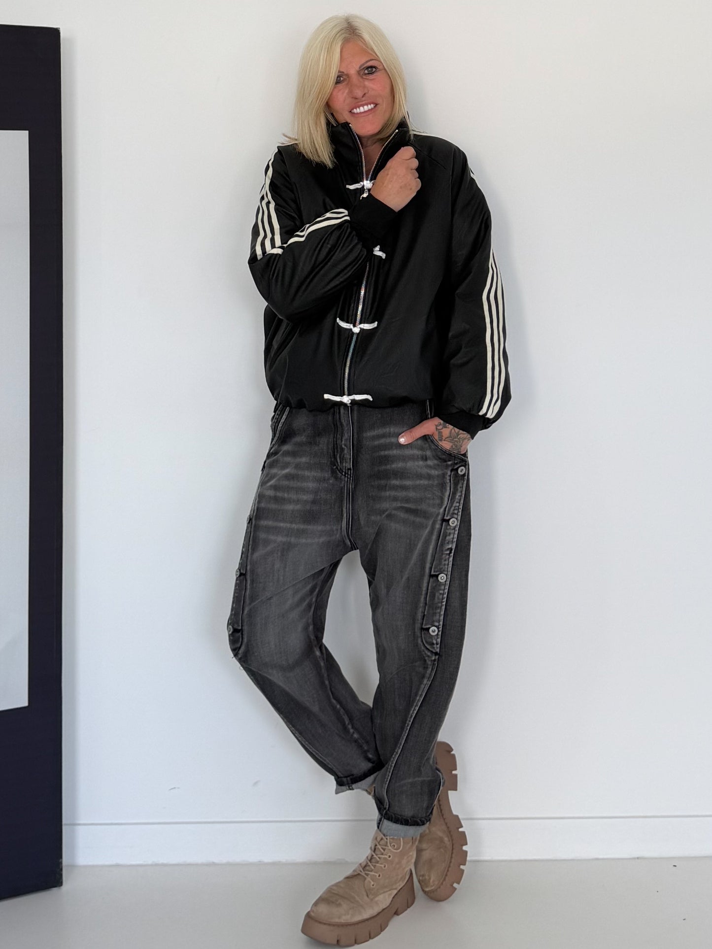 Bomberjacke in Lederoptik - schwarz
