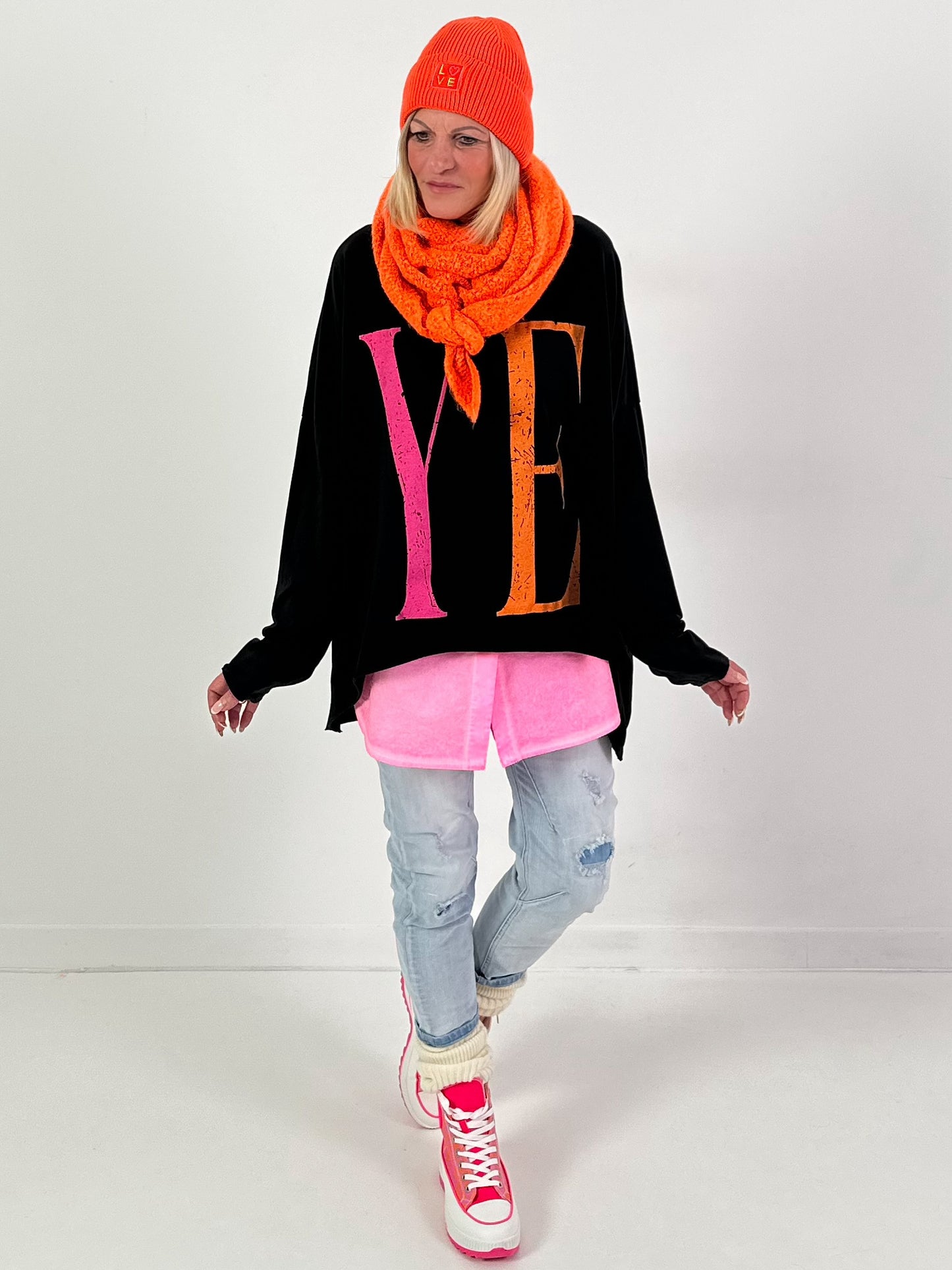 Oversized shirt model “YEAH” - black