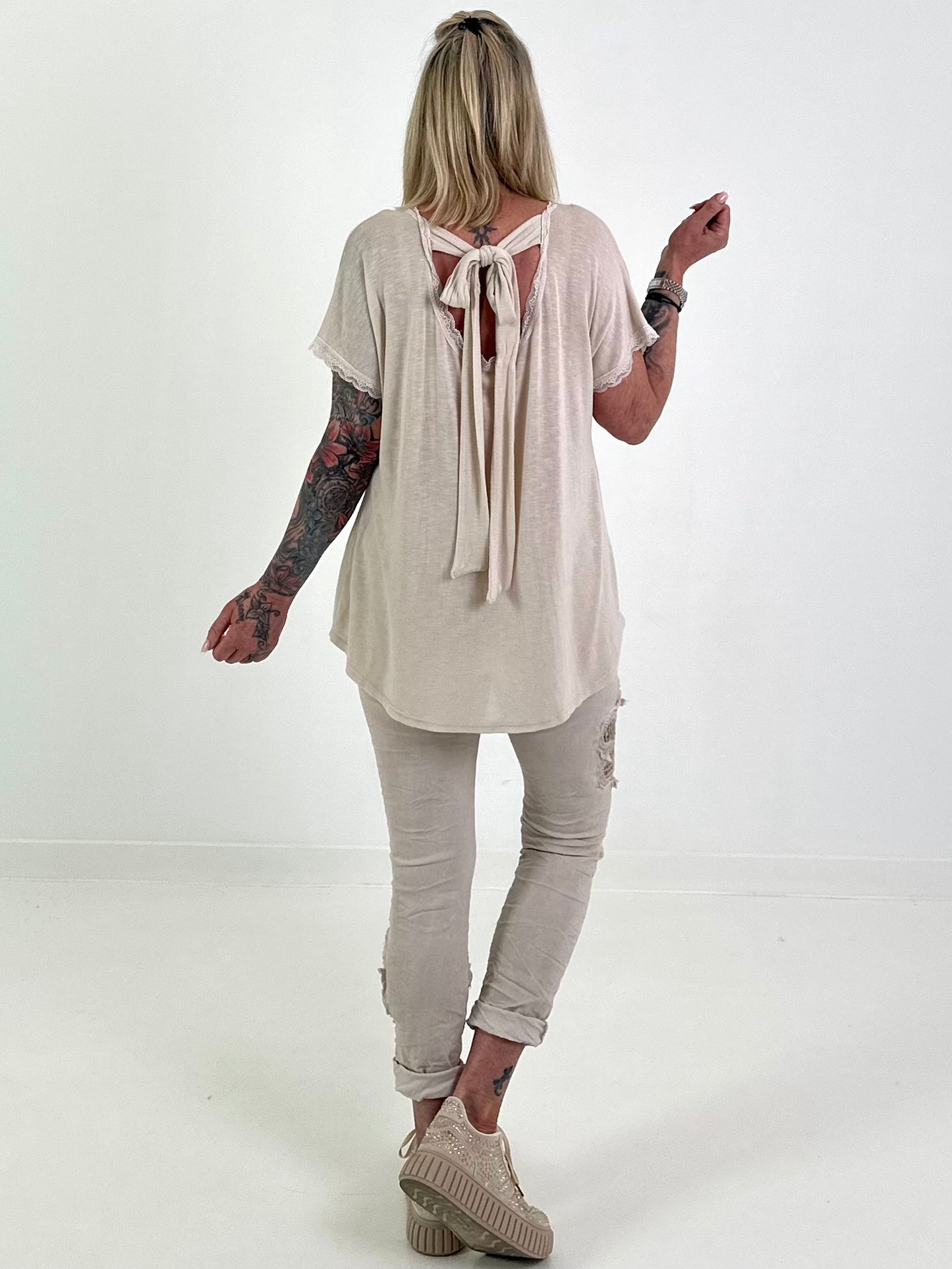 T-Shirt mit Rückenschleife - beige