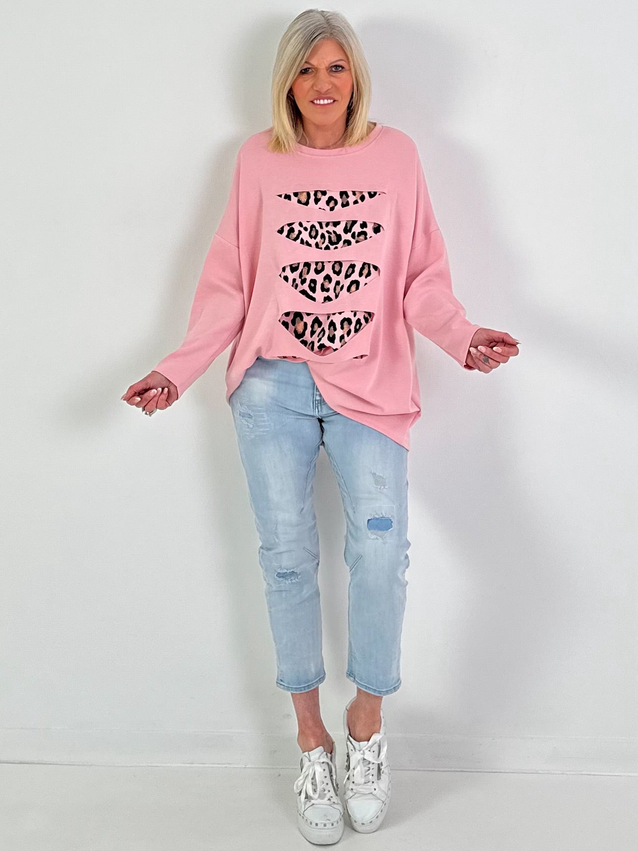 Sweater with cut-outs - pink