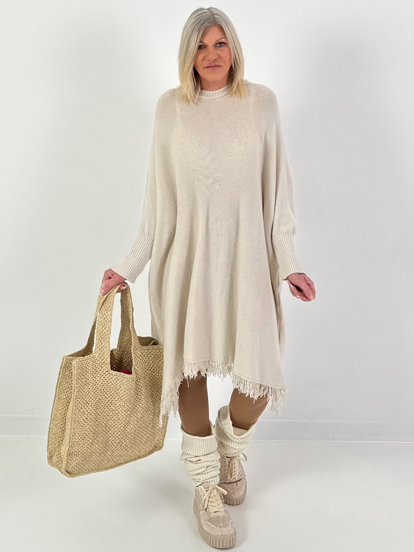 Strickkleid mit Fransen - beige