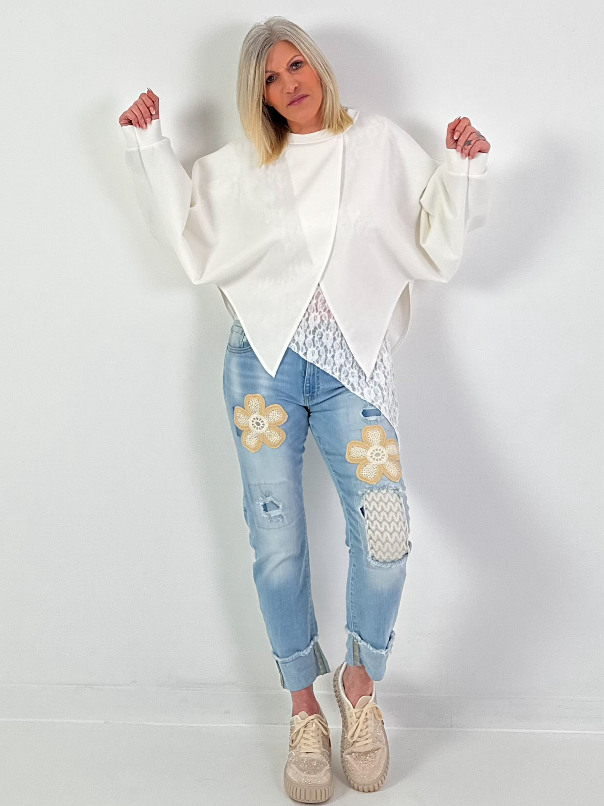 Oversized Sweater überlappend - weiss