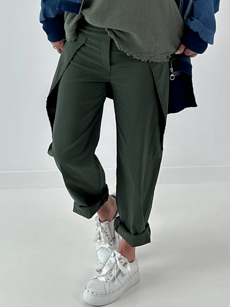 Hose mit besonderem Design - oliv