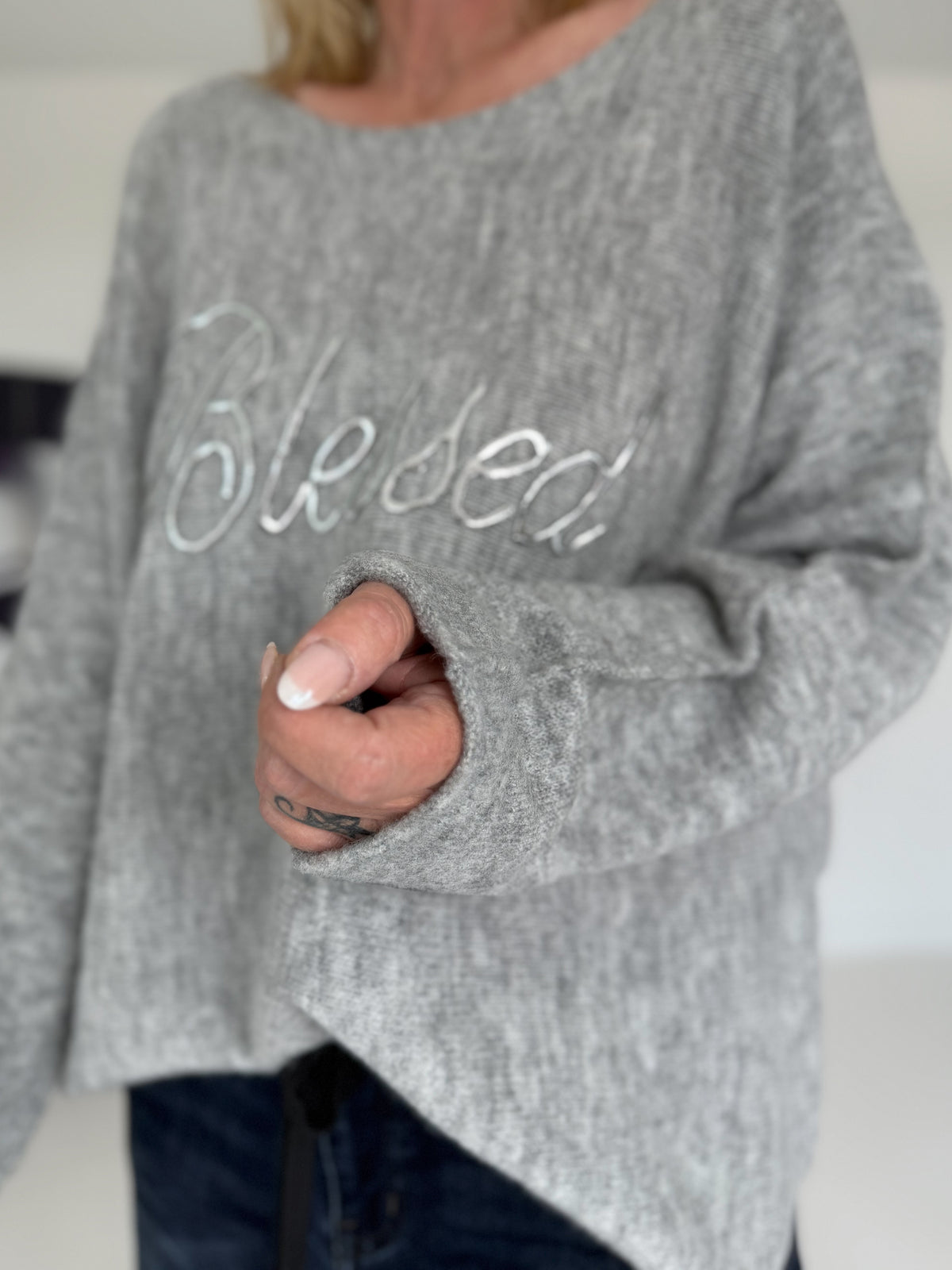 Pullover Blessed - grau