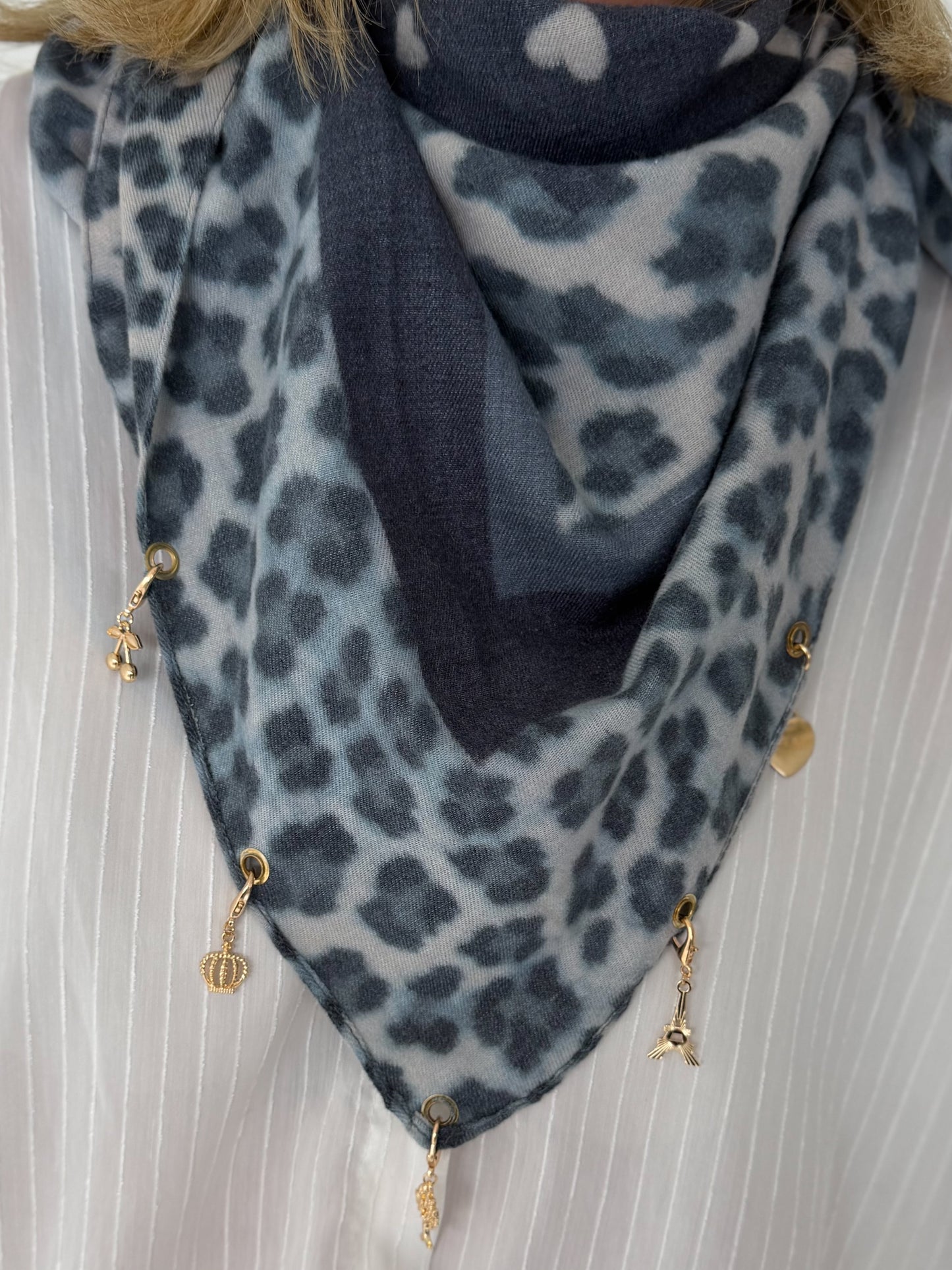 Dreieckstuch mit Mustermix und Charms - anthrazit-leo-mehrfarbig