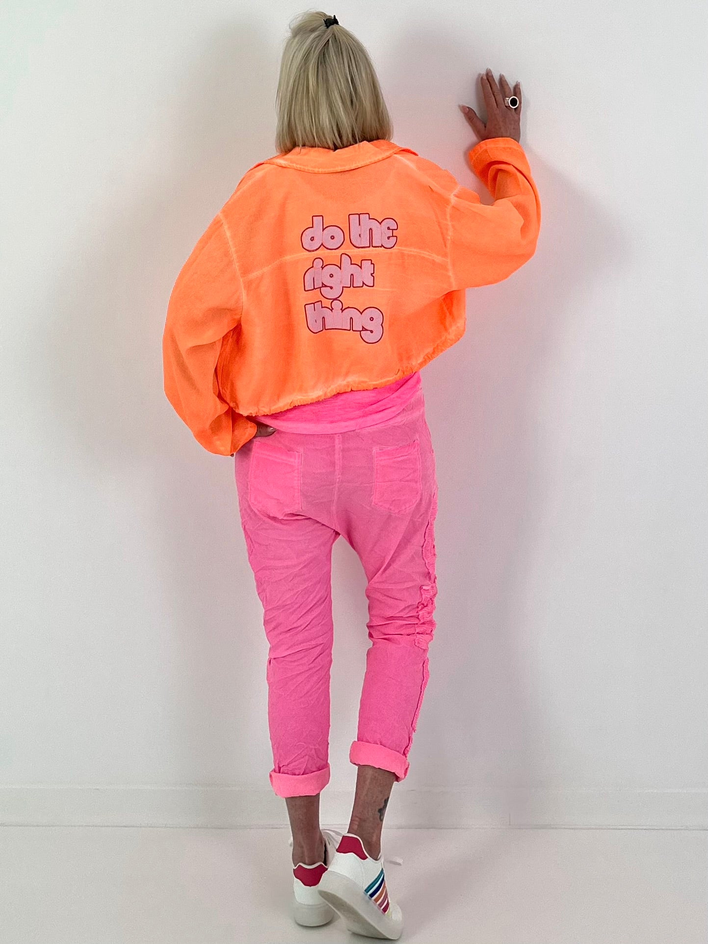 Short jacket with back print - neon orange