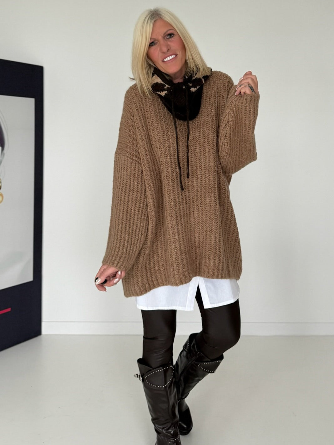 Ribbed knit sweater - caramel