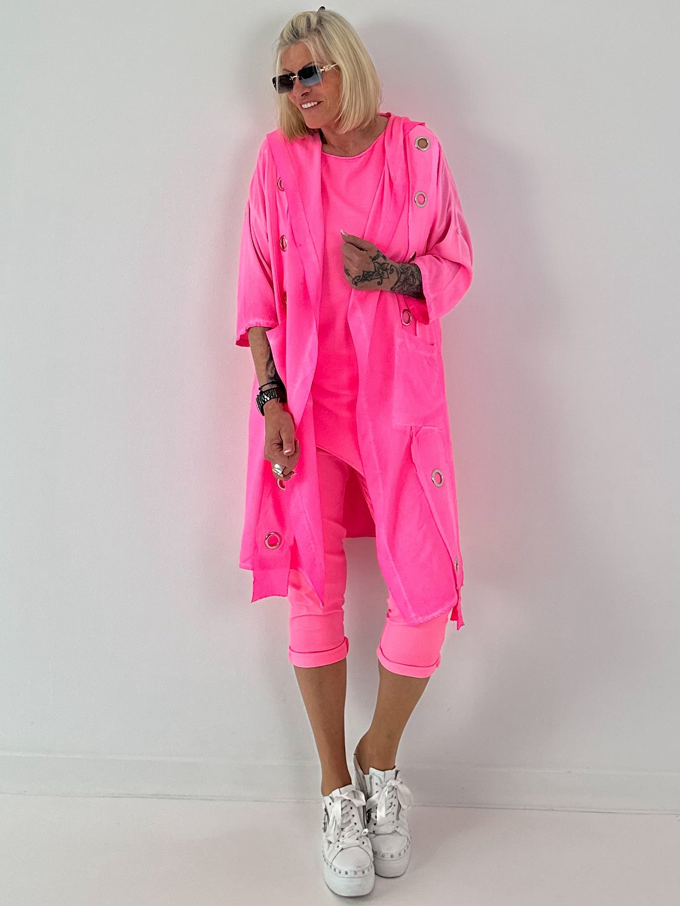 Capri Hose mit Bindeband - neonpink