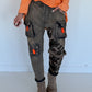 Baggy-Jeans in Used-Optik mit Camouflage-Applikationen - used-denim