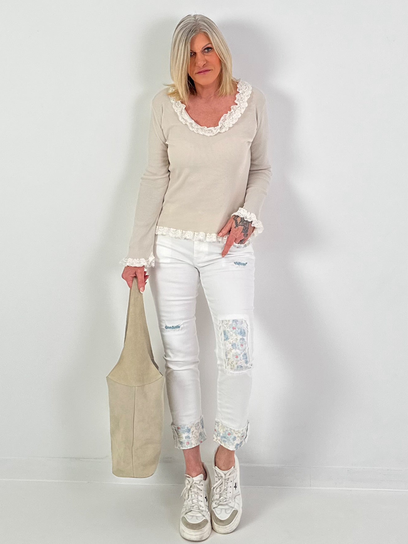Blouse met kanten ruches - beige