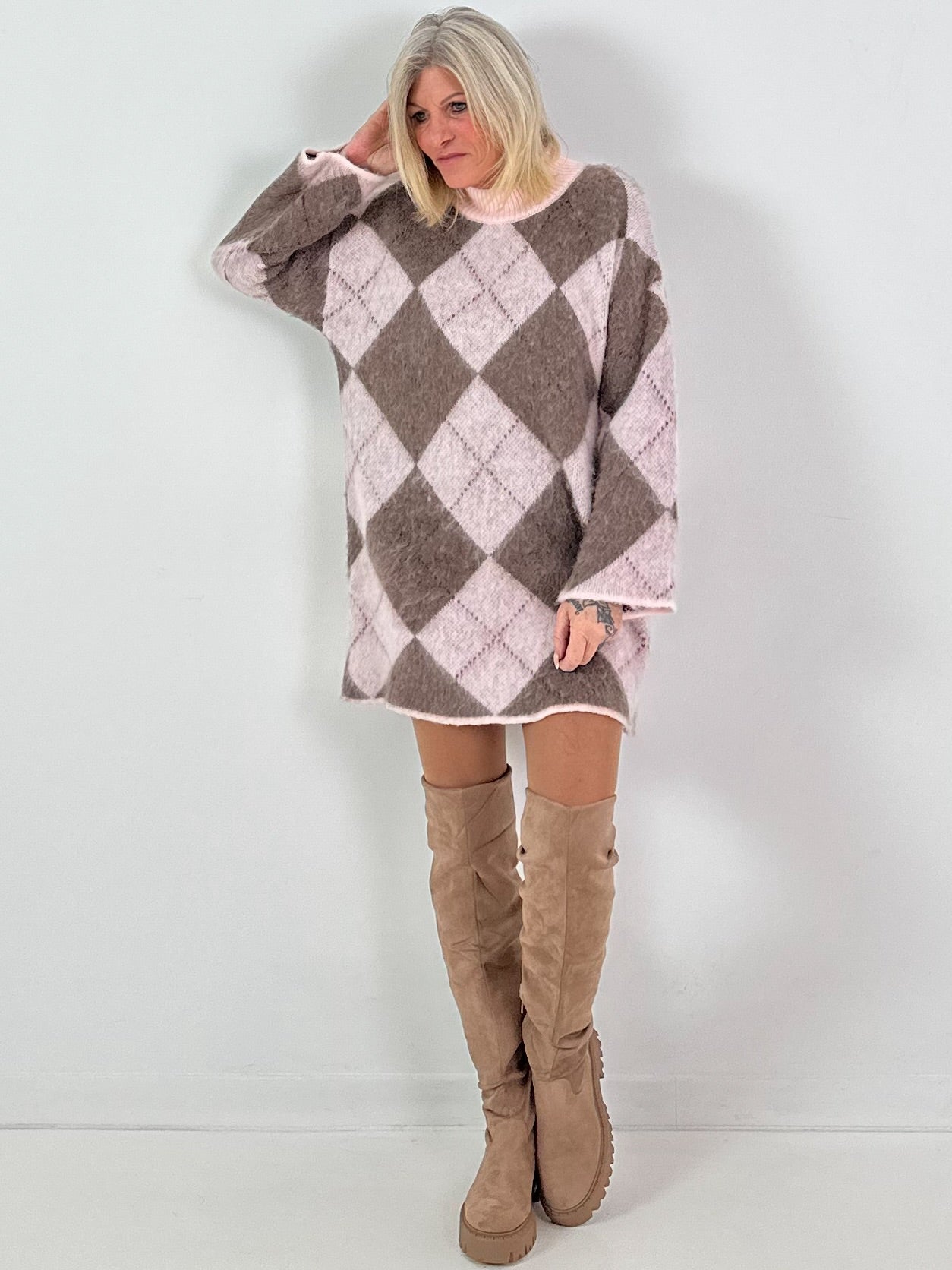 Lange trui/jurk model "Retro Diamond" - roze-taupe