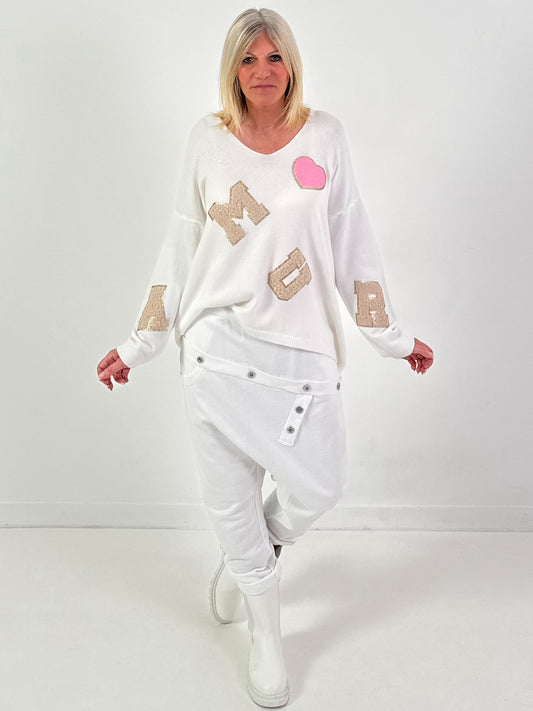 Strickpullover Model "Amour Dreams" - weiss ( lieferbar ab ca. 09.12.25)