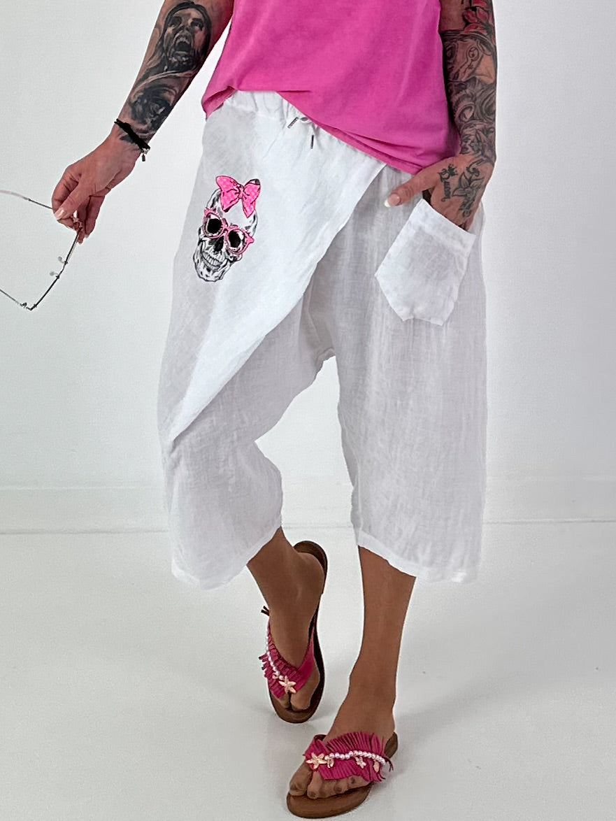 Short Linen Baggy with Overlap and Skull Detail - white