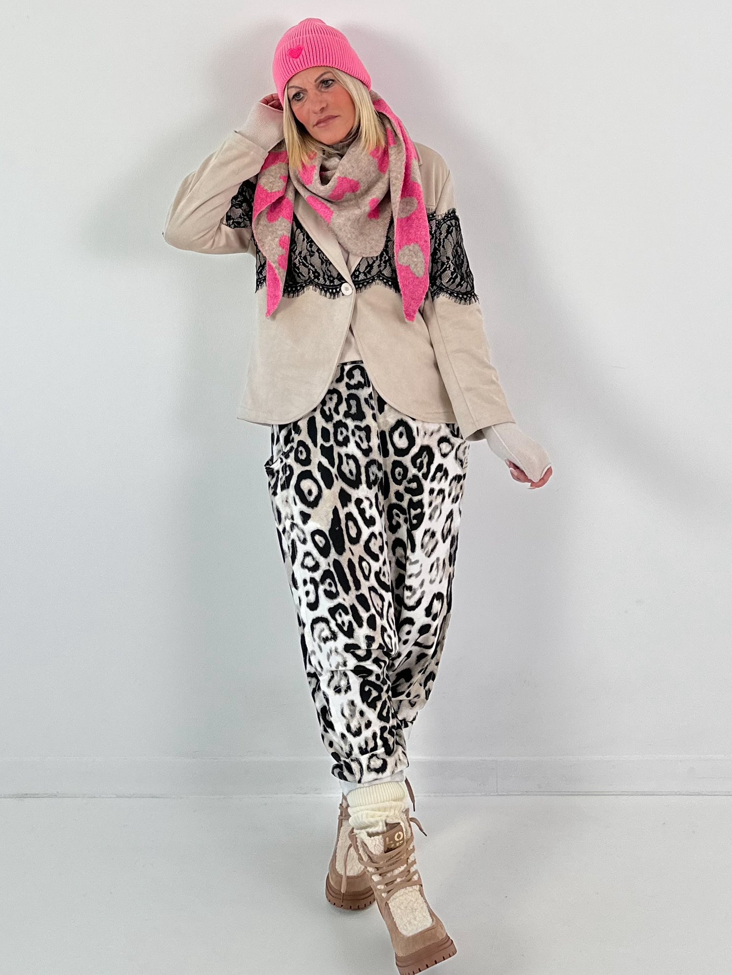 Suède-look blazer model "Lace Line" - beige