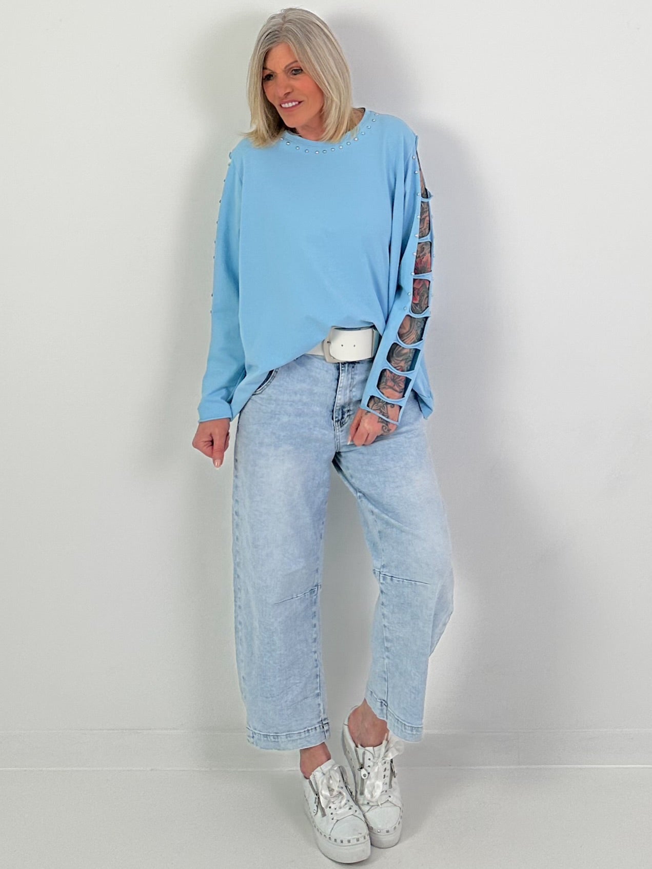 Shirt mit Nieten - hellblau