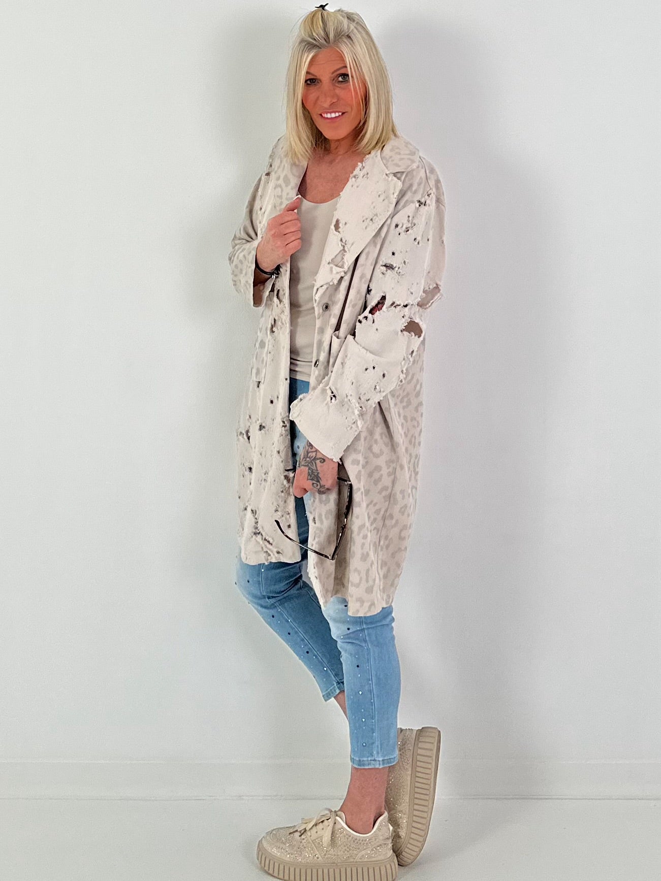 Destroyed Look Leopard Denim Jacket - beige