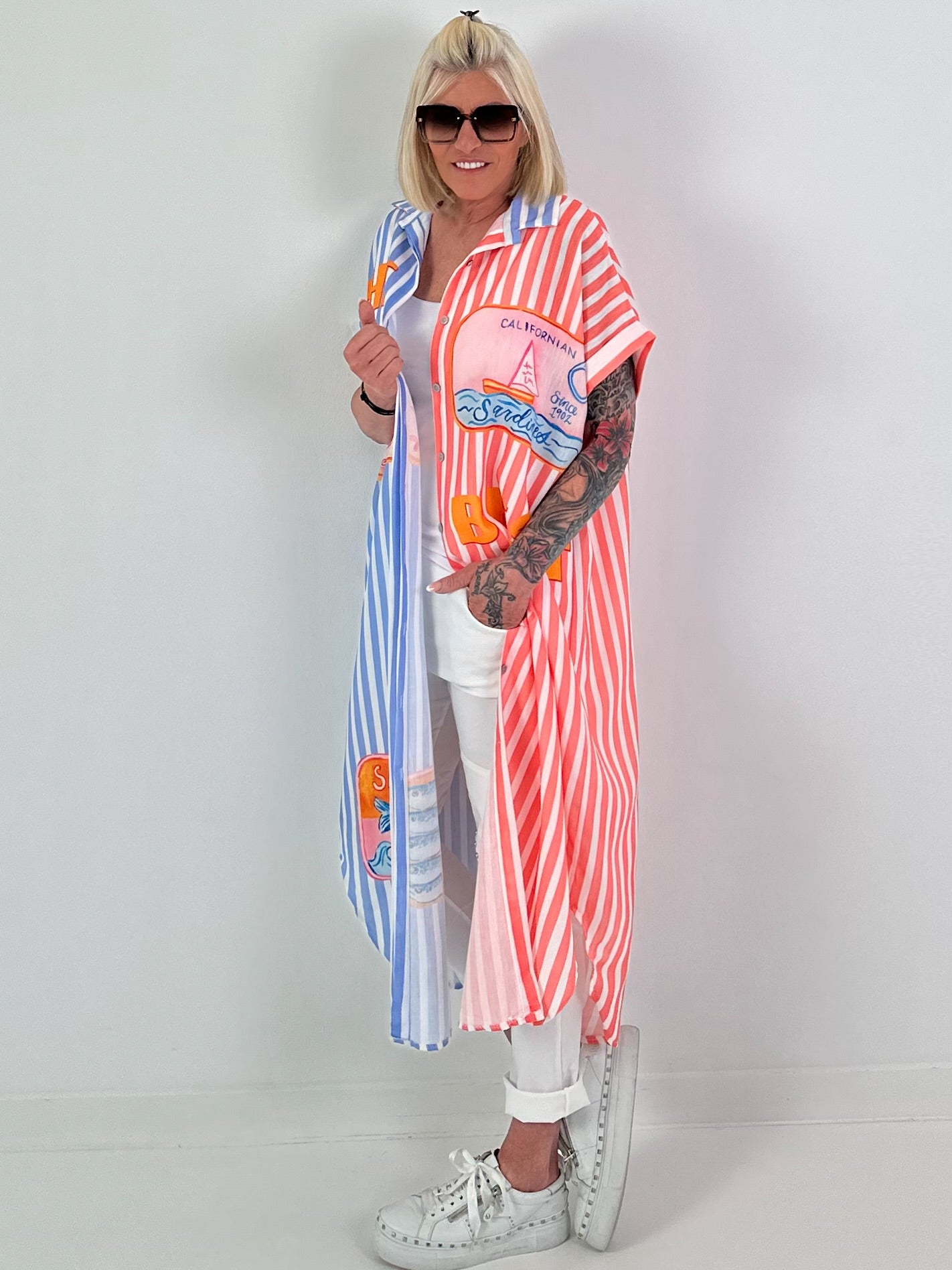 Blusenkleid mit Streifen und Printmix - weiss-korall-hellblau