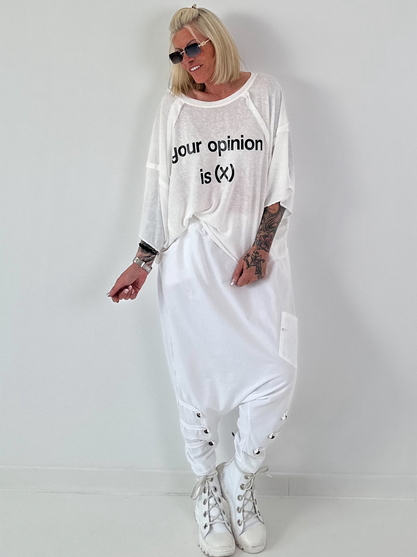 Oversized gebreid T-shirt met statementprint - wit