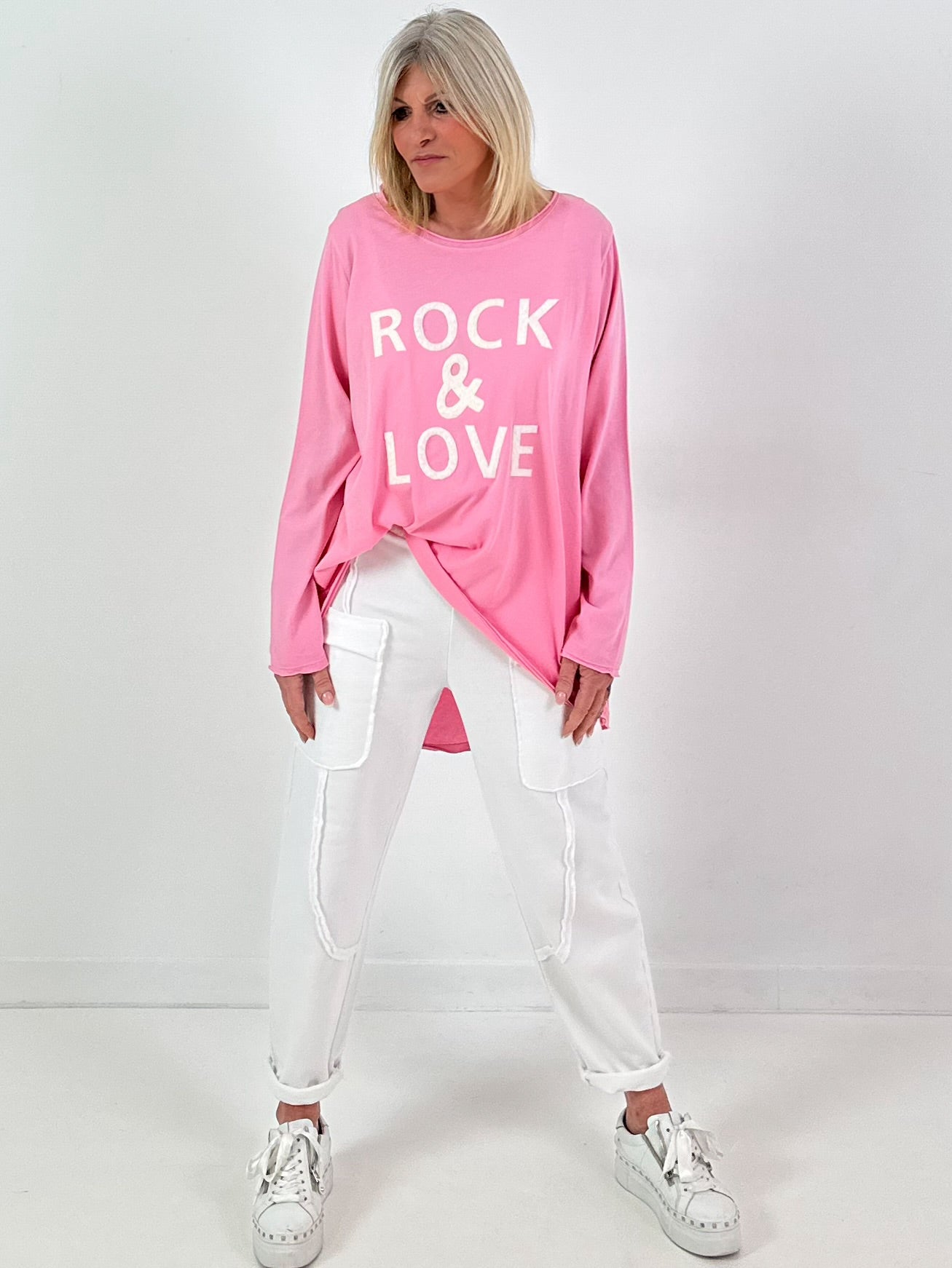 Oversized Shirt Modell "Rock&Love Wave" - rosa