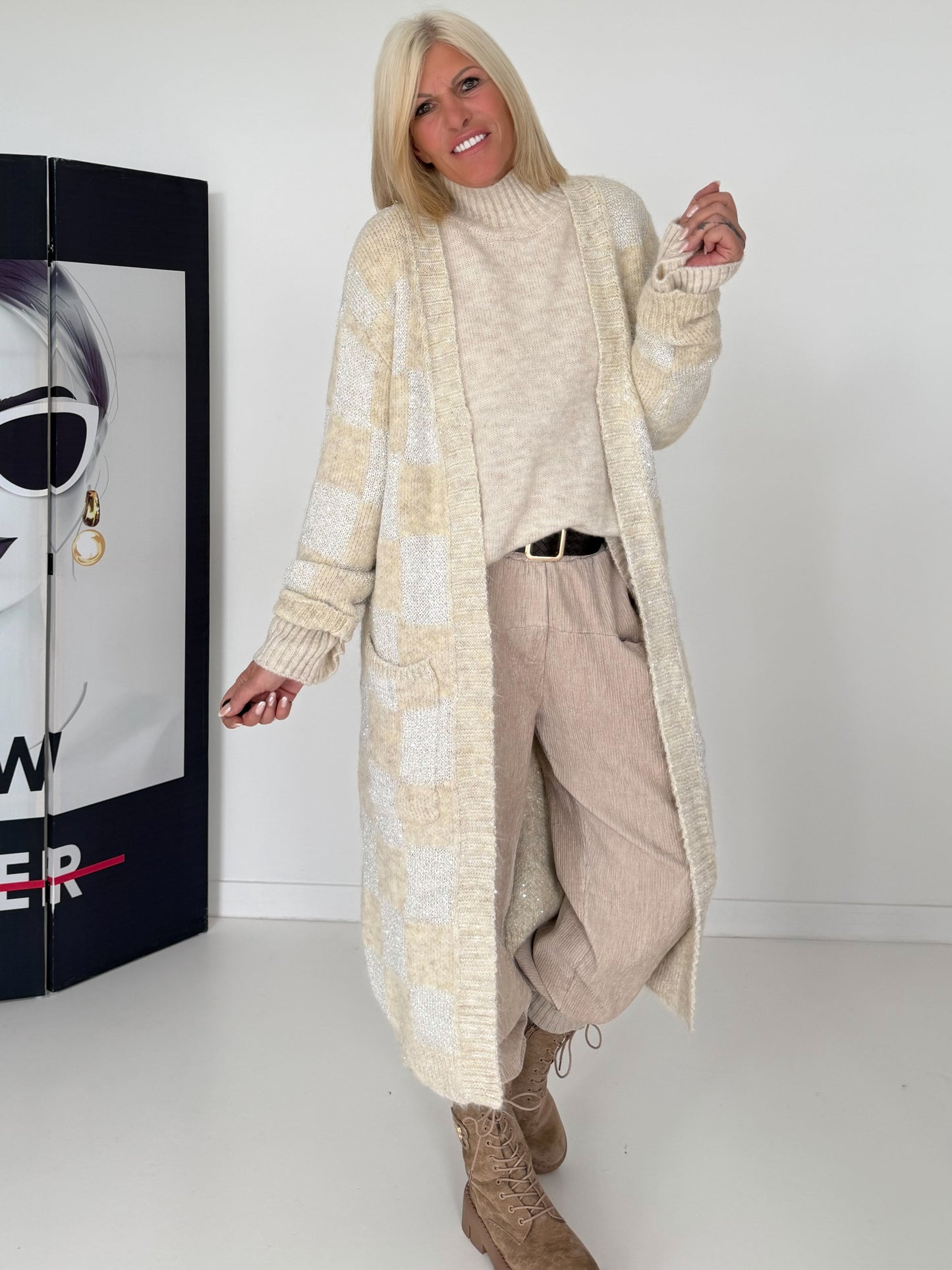 Strickmantel mit Pailletten - beige