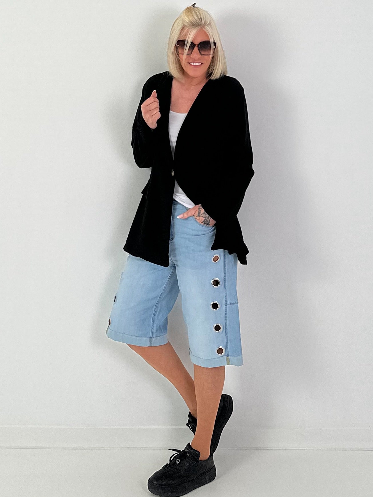 Leichter Blazer mit Patten - schwarz