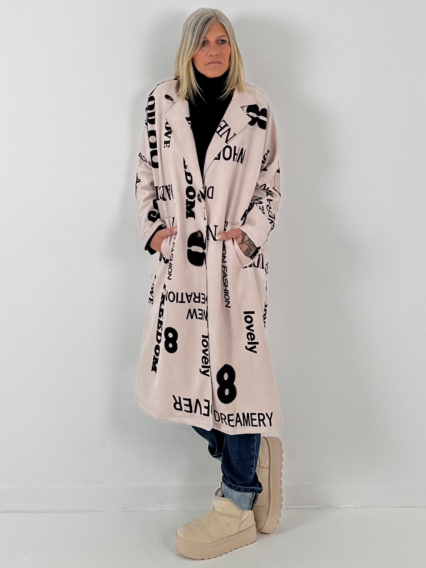 Suède look jas model "Sandstone Coat" - beige-mokka