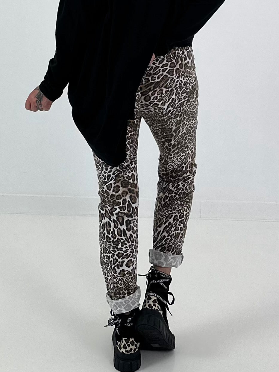 Hose mit elastischem Bund und Leo-Print - leo-weiss