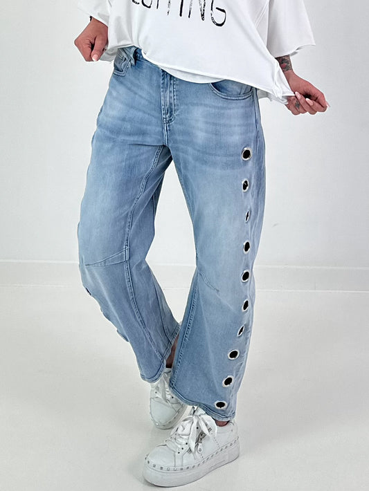 Jeans with eyelets - denim