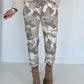 Cargo Hose mit Camouflage-Print - taupe-grau-mehrfarbig