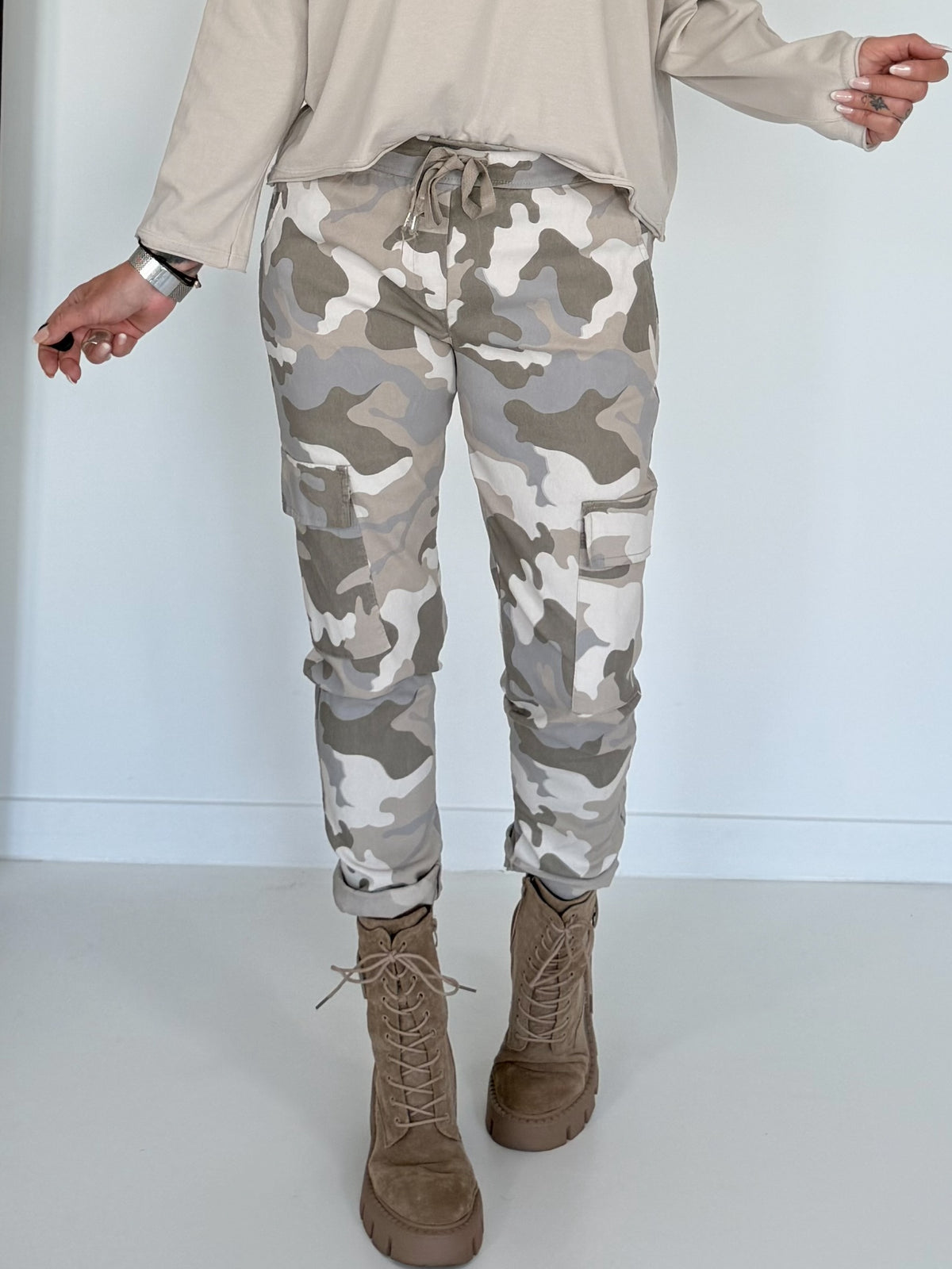 Cargo Hose mit Camouflage-Print - taupe-grau-mehrfarbig
