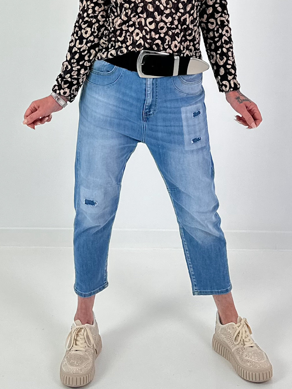 Boyfriend Jeans mit Leo Taschen - denim