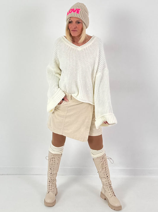 V-hals trui met wijde mouwen, model "Soft Horizon" - ecru