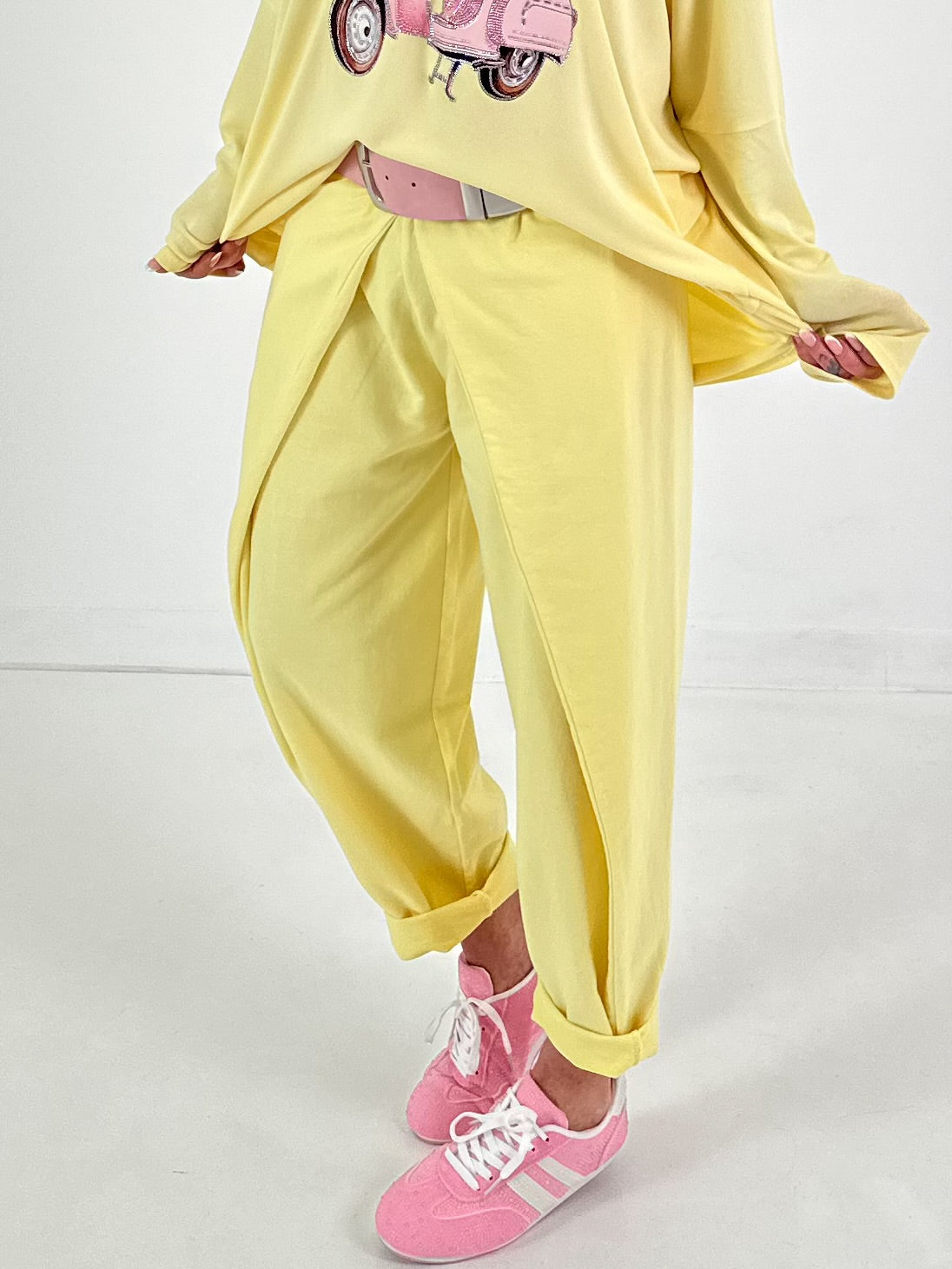 Casual broek met een wikkeldesign - geel