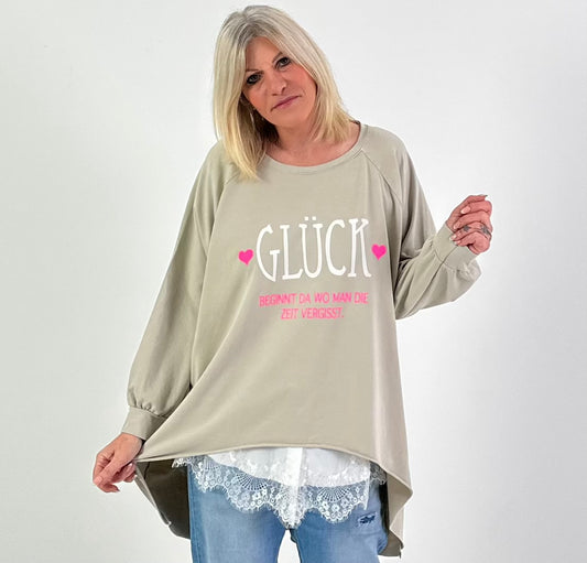 Oversized stonewashed Sweatshirt Modell "Glück..." - beige