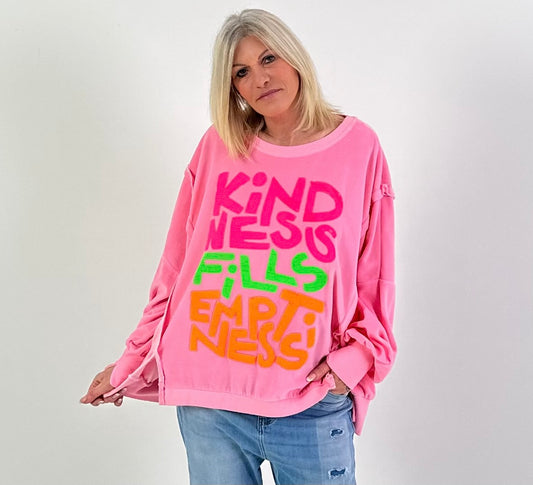 Oversized Nikki Sweatshirt Modell "Kindness" - rosa