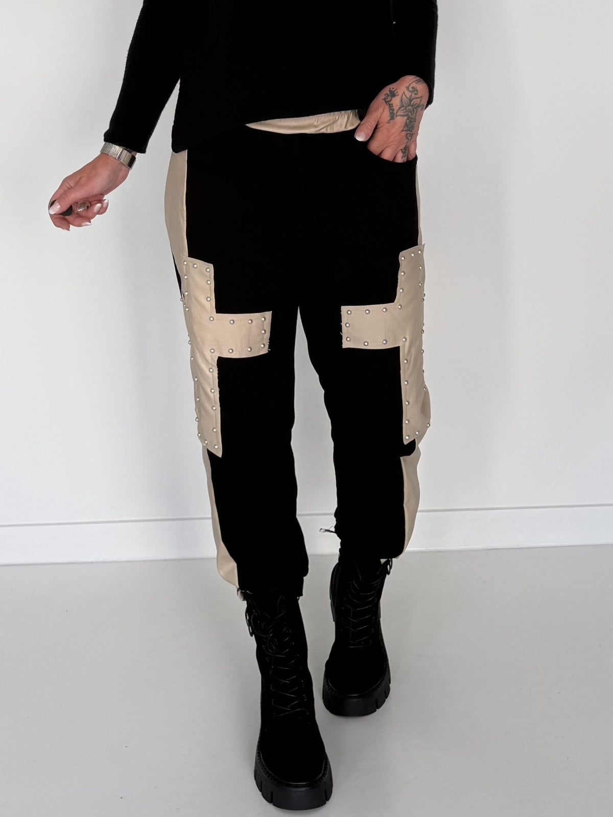 Sweathose im Materialmix - schwarz-beige