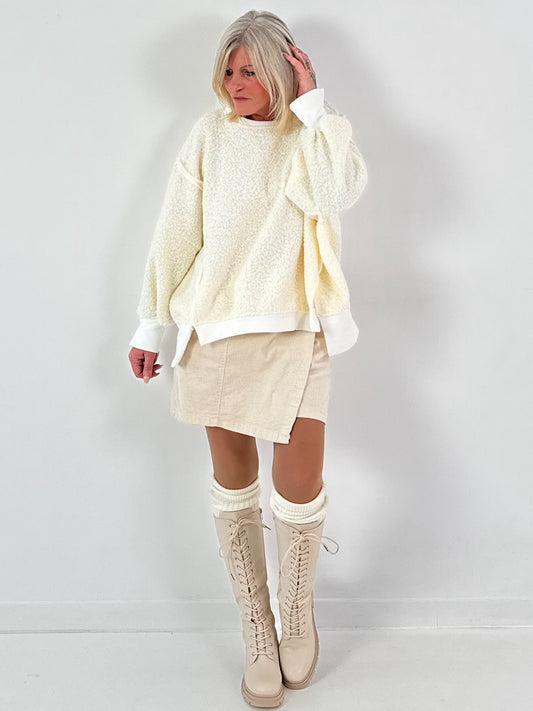 Teddy sweater model "Sweet Bliss" - ecru