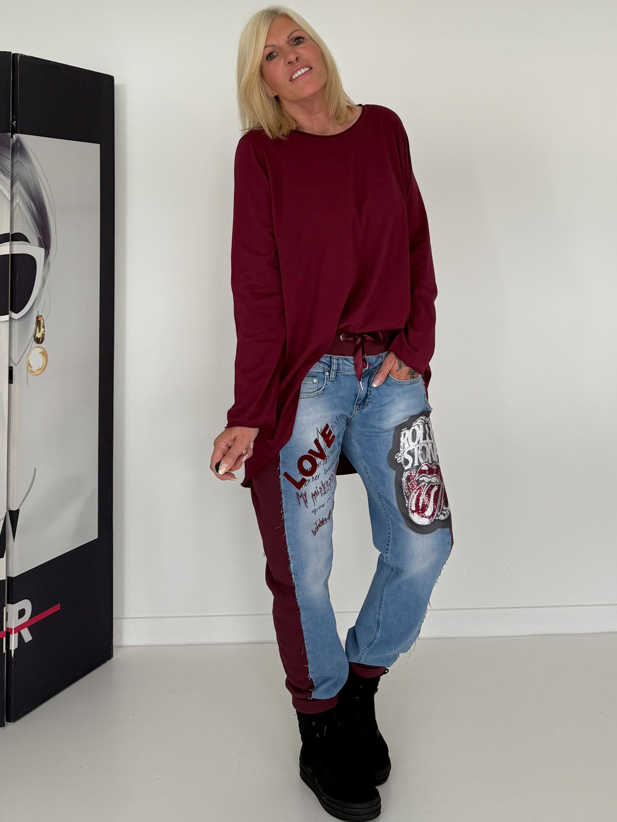 Jogg-Jeans im Used Look Love & Rock - denim-burgundi